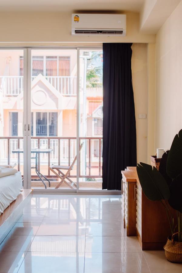 Patong Beach Side Hotel Экстерьер фото