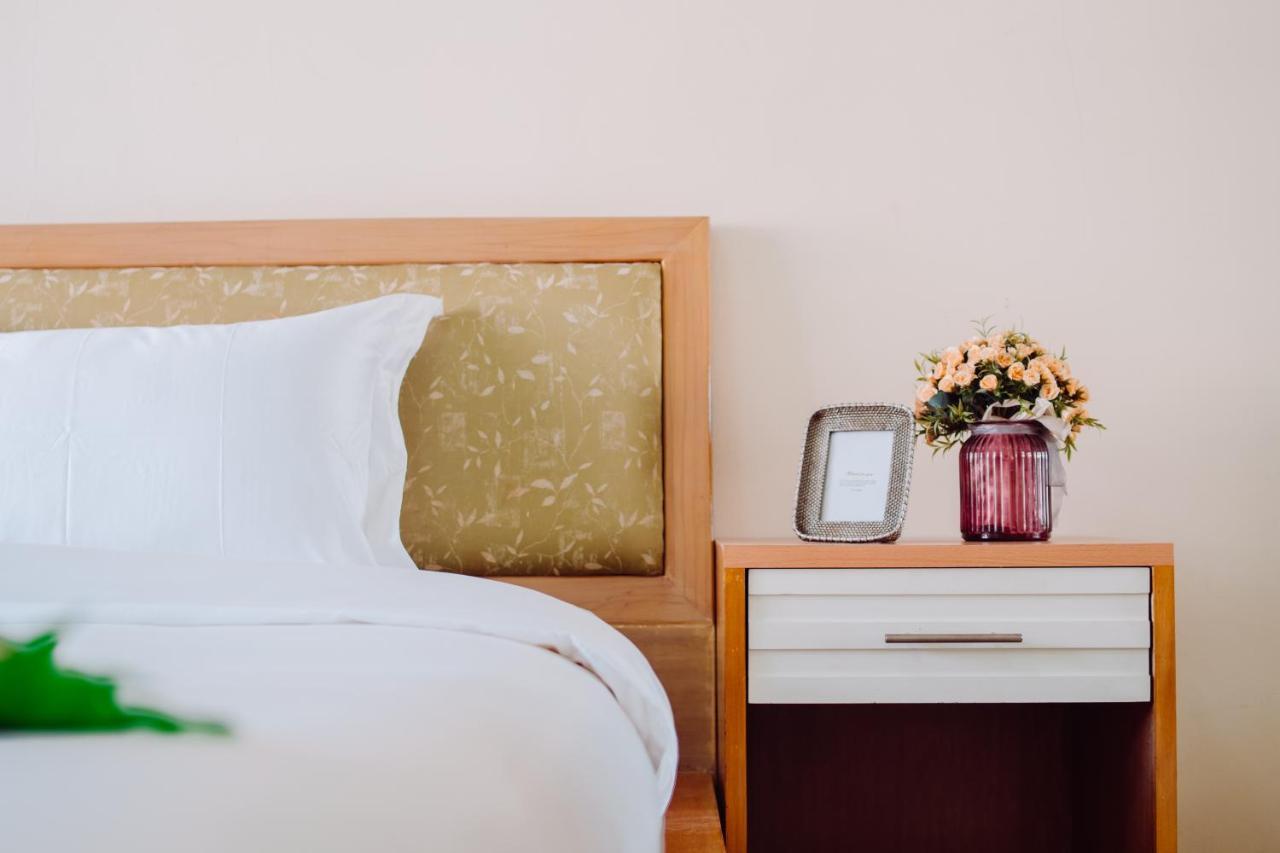 Patong Beach Side Hotel Экстерьер фото