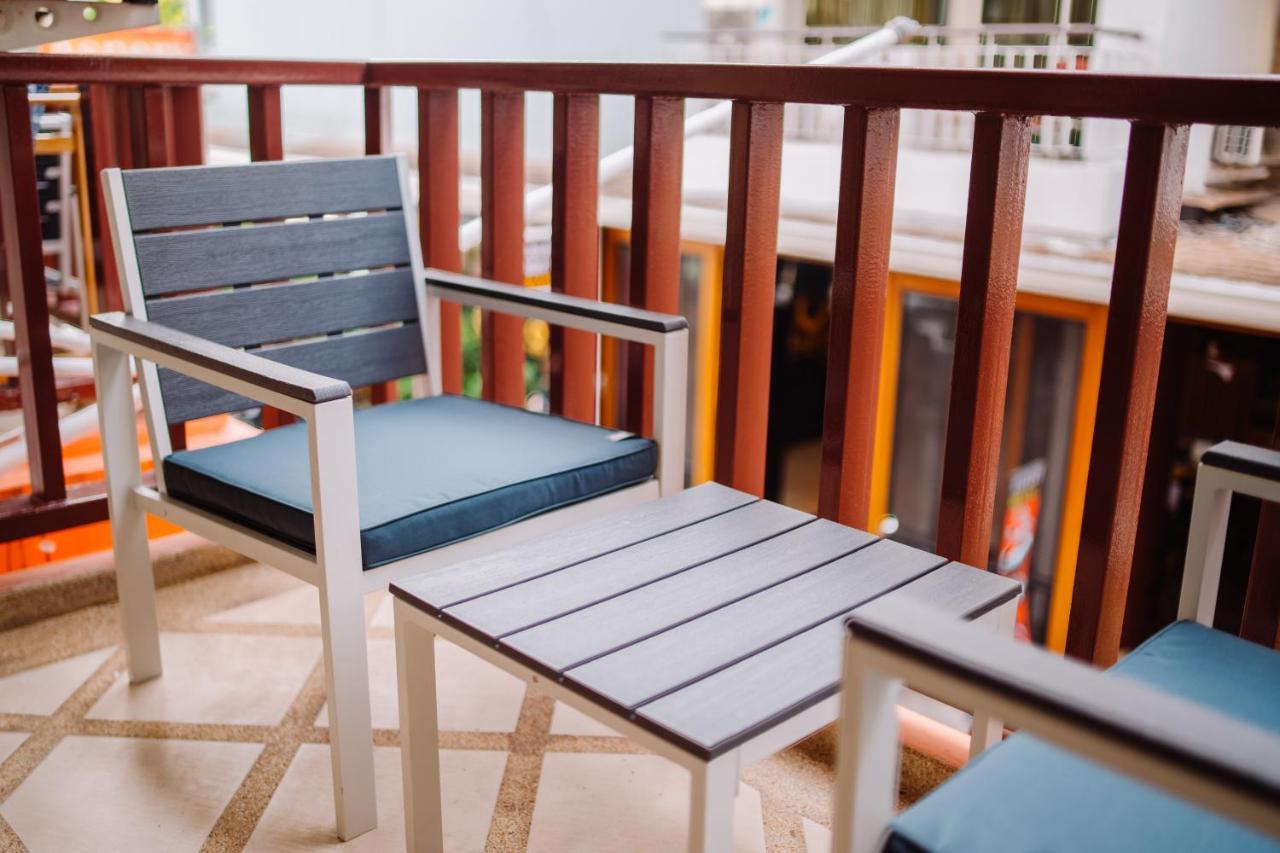 Patong Beach Side Hotel Экстерьер фото