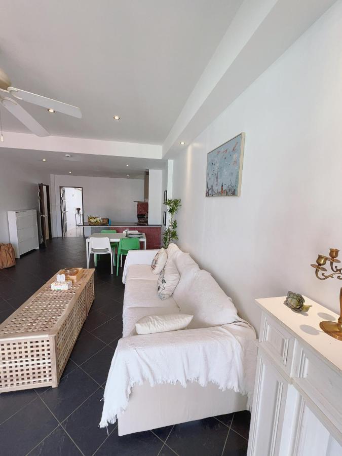 Patong Beach Side Hotel Экстерьер фото